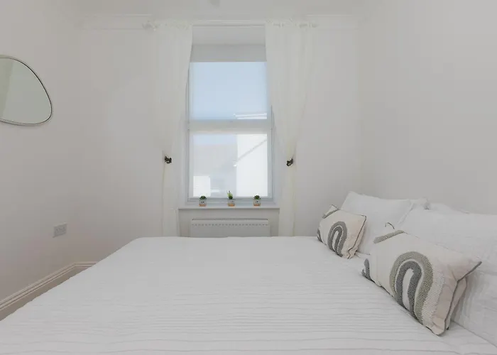 Seabreeze 3 - Seaview & Parking