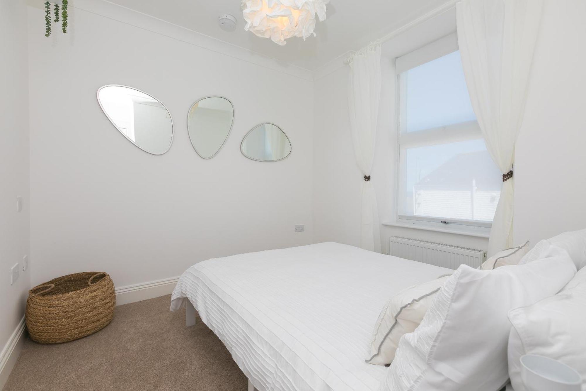 Seabreeze 3 - Seaview & Parking Apartment