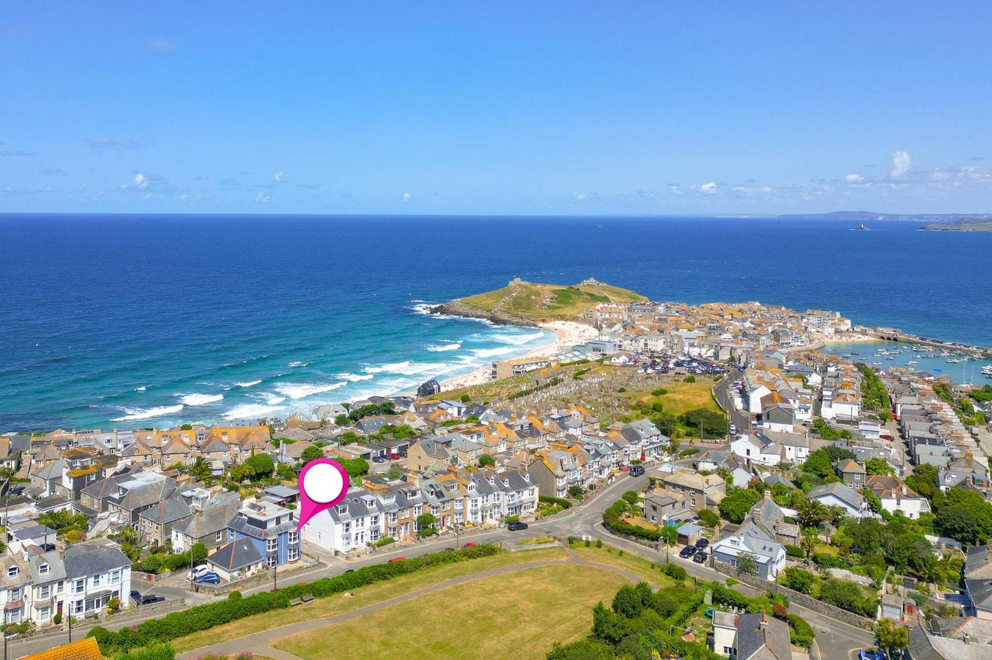 Seabreeze 3 - Seaview & Parking Apartment St Ives (Cornwall)