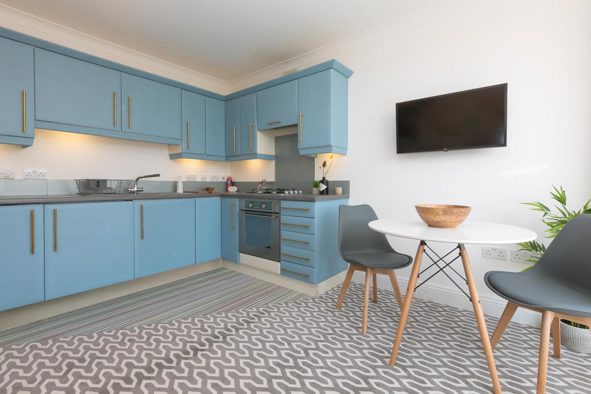 Seabreeze 3 - Seaview & Parking Apartment *